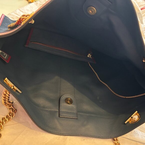 Gucci X MLB Suede NY Yankees Rajah Chain Dark Blue and Red Large Tote Bag - Picture 8 of 16